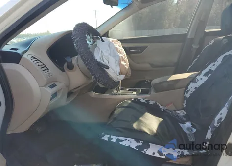 2015 Nissan Altima 2.5 из США, поврежденный, VIN 1N4AL3AP1FC106799